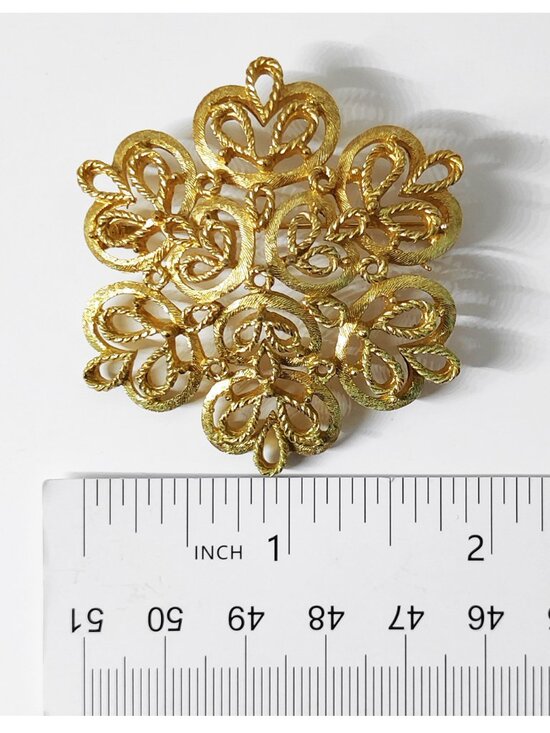 Trifari Jewelry - Vintage 1950-60s Crown Trifari Snowflake Filigree Openwork Gold Plated Brooch